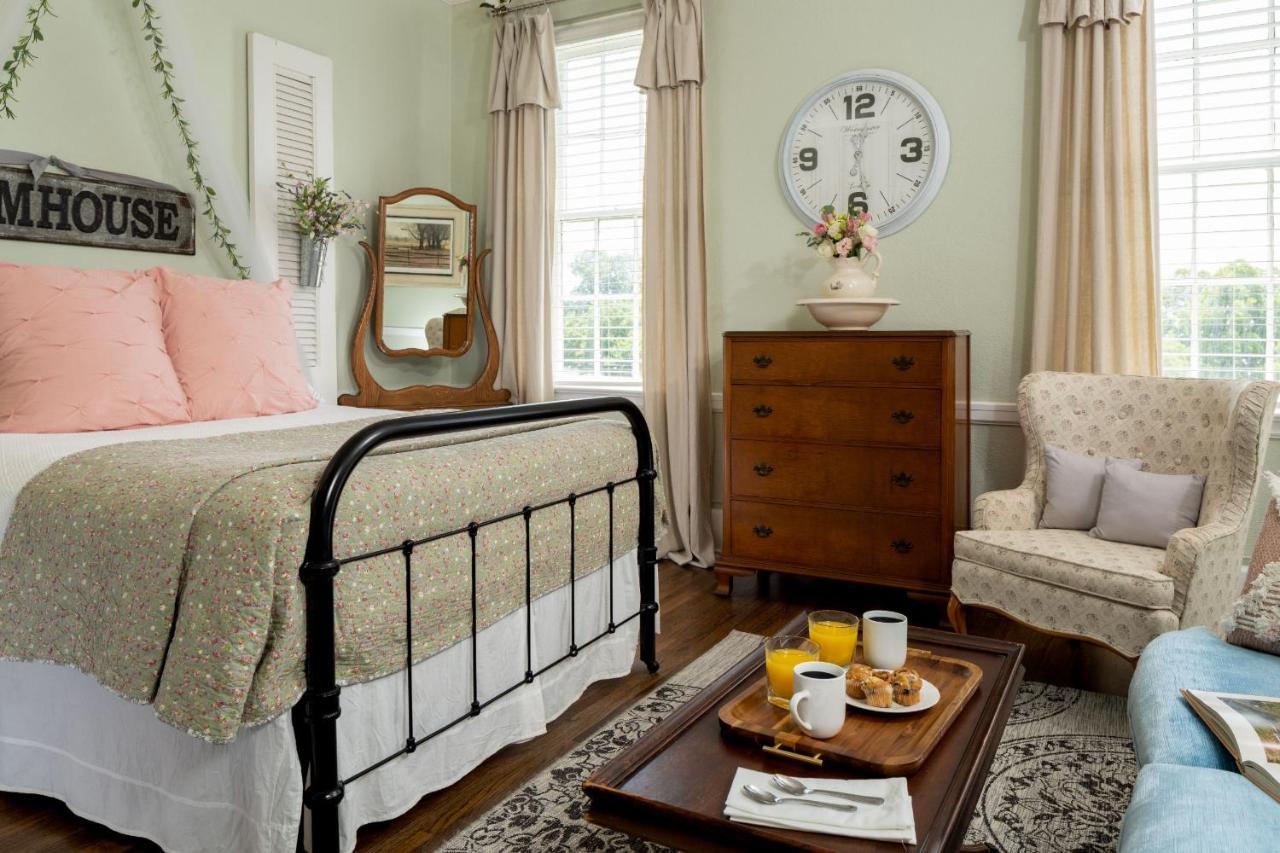 Bed and Breakfast Magnolia Manor And Chapel Humboldt Exteriér fotografie