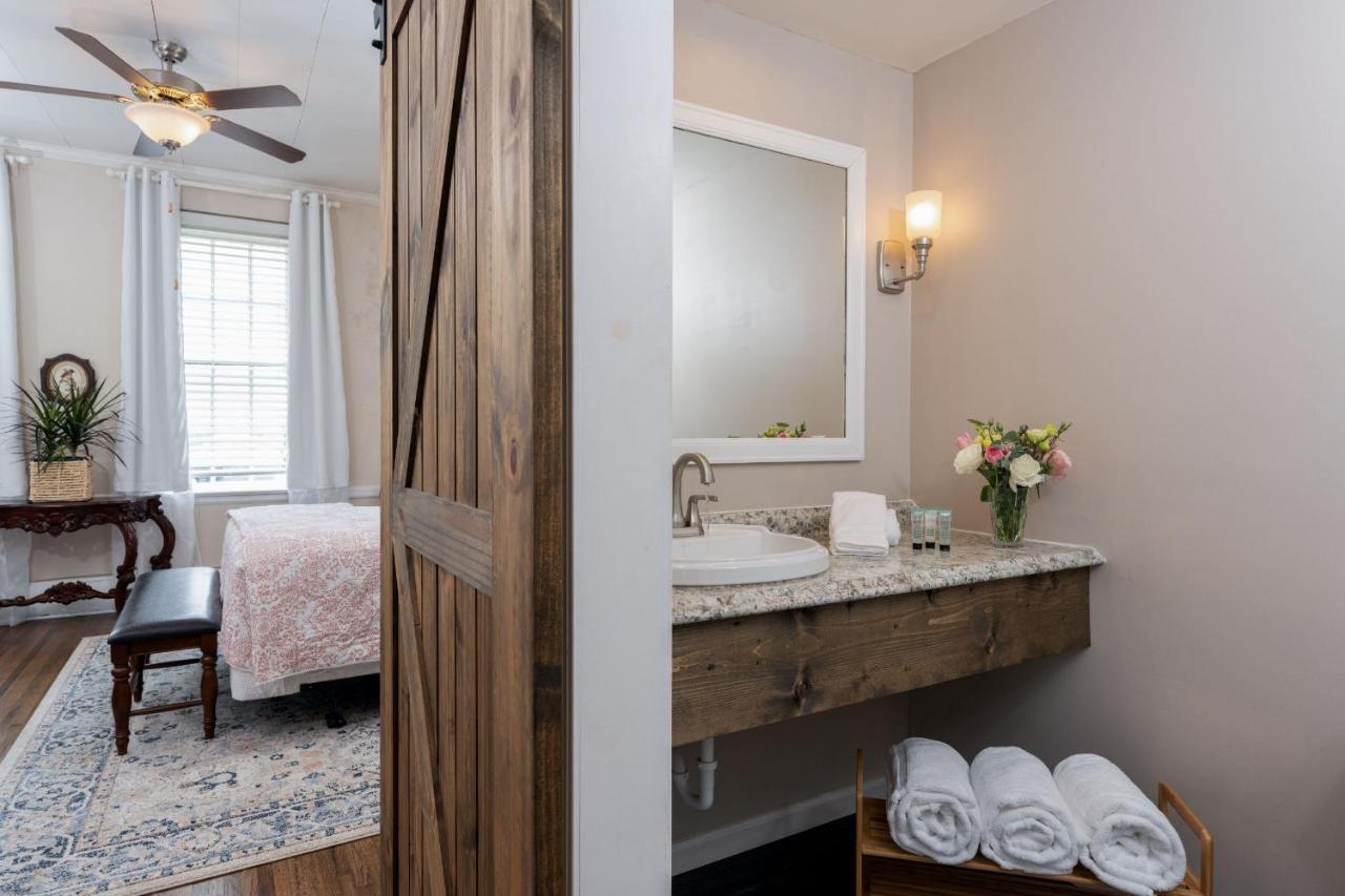 Bed and Breakfast Magnolia Manor And Chapel Humboldt Exteriér fotografie